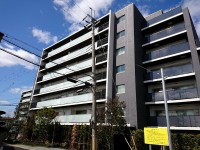 向日市、西京区、南区を専門 ユニバーサルホームサービス洛西口店 JRと阪急の駅近2WAYアクセス!2018年12月建築の築浅物件!
ペット飼育可能(規約有り)!南向きバルコニーで陽当り良好!
周辺施設充実♪