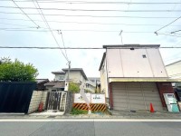 建築条件無し売土地につき、お好きな工務店やハウスメーカーで建築可能!
阪急『桂駅』まで徒歩8分!
小学校まで徒歩2分でお子様の通学も安心!