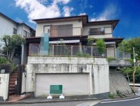 建築条件無し土地!お好きなハウスメーカー・工務店で建築可能!
角地につき日当たり・通風良好!周辺施設も充実!
現地からは京都タワーが見えるなど眺望も良好です♪