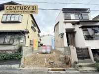 阪急とJRの2WAYアクセスで生活に便利な立地!
自由設計につき、お好きな工務店やハウスメーカーで建築可能!
小・中学校まで徒歩10分圏内!