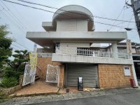 北西角地につき、陽当たり・通風良好!閑静な住宅地です!
全居室6帖以上の4LDK!2階バルコニーからの眺望良好!
阪急『西向日駅』まで徒歩14分!