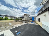 阪急「桂」駅まで徒歩11分!省エネ基準対応対応住宅♪
前道ゆったり6m!設備充実の3LDK!
閑静な住宅地&分譲地内の為、交通量少なめで安心!