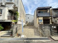 閑静な住宅街の新築戸建て!
イオンモール京都桂川まで徒歩12分と周辺施設も充実!
教育施設まで徒歩圏内とお子様の通学も安心ですね♪