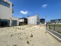 向日市、西京区、南区を専門 ユニバーサルホームサービス洛西口店 土地面積広々約92.81坪!
阪急『東向日駅』まで徒歩8分と通勤・通学に便利な立地!
建築条件無し土地!お好きなハウスメーカー・工務店で建築可能!