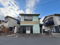 8月中旬リフォーム完成☆
駐車スペース広々!ワンボックスカーも駐車可能です!
裏庭から見える田園風景と夕日の美しいコラボレーションをぜひご覧ください!