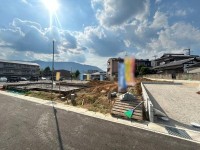 全5区画の新築分譲地!閑静な住宅地♪
前面道路はゆったり6mと駐車もラクラクです!
駐車2台可能!嬉しい全居室収納あり!