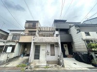 建築条件無し売土地☆お好きな工務店やハウスメーカーで建築可能!
更地渡し!JRと阪急の2WAYアクセスで利便性の高い立地!
イオンモール京都桂川まで徒歩9分!周辺施設も充実♪