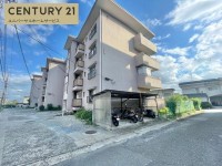 向日市、西京区、南区を専門 ユニバーサルホームサービス洛西口店 即入居可!リフォーム歴有の角部屋!
阪急「西山天王山」駅まで徒歩7分!通勤・通学やお出かけに便利♪
リフォームのお見積り・ご相談無料で承ります♪
