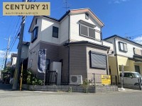 南向きバルコニー・角地の為、通風・陽当り良好!
全居室6帖以上の4LDK!買い物施設が充実☆
小学校まで徒歩圏内!お子様の通学も安心です!