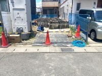阪急とJRの2WAYアクセス可能な好立地!
閑静な住宅地の整形地!南向きの為、陽当り良好!
周辺施設も徒歩圏内で生活便利な立地♪