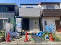 阪急とJRの2WAYアクセス可能な好立地!
閑静な住宅地の整形地!南向きの為、陽当り良好!
周辺施設も徒歩圏内で生活便利な立地♪