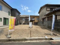 建築条件無し土地!お好きなハウスメーカー・工務店で建築可能!
阪急「東向日」駅まで徒歩12分!周辺施設も充実♪
土地ゆったり31坪!間口ゆったり約8.8m!