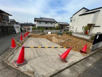 阪急『東向日駅』まで徒歩9分と便利!
南西角地!陽当たり・通風良好♪
建築条件無し売土地! お好きな工務店やハウスメーカーで建築可能!