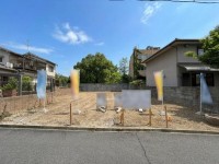 全2区画の分譲地!南向きの為陽当り良好!
自由設計につきお好きな間取りで建築可能!
阪急「西向日」駅まで徒歩9分!通勤・通学に便利な立地です!