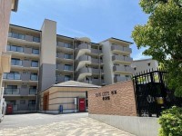2026年4月リフォーム完成!4LDK!
南向きバルコニーにつき、陽当たり・通風良好!
スーパーやコンビニが徒歩圏内で買い物便利♪