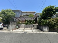 車通りが少なく、閑静で落ち着いた街並みです!
大山崎中学校まで徒歩6分!お子様の通学も安心!
リフォームのお見積り無料!お気軽にご相談ください♪