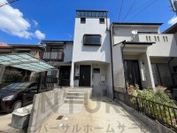 2026年6月リフォーム済み!
阪急「西向日」駅まで徒歩12分!区画の整った閑静な住宅地です♪
南西向きにつき日当たり良好!ワンボックス駐車可能!