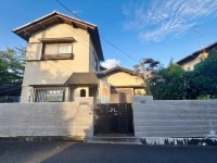☆建築条件無土地☆お好きなハウスメーカー・工務店で建築可能!
駐車スペースやお庭を確保した
開放感あふれる住まいをご計画いただける閑静な住宅街にある土地です!