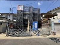 南向きで陽当たり良好な新築戸建!
ZEH水準省エネ住宅!敷地面積約35坪!
収納スペースが充実♪前道約6メートルと駐車もラクラク!